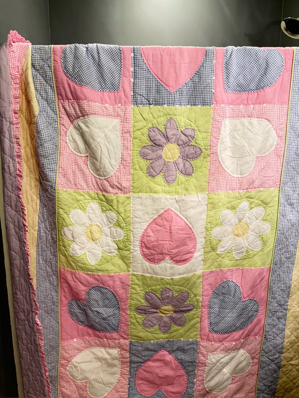 Pastel Heart & Flower Patchwork Quilt - Pink twin size